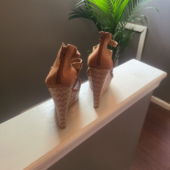 Camel Wedge Sandals - Picture 2 of 3